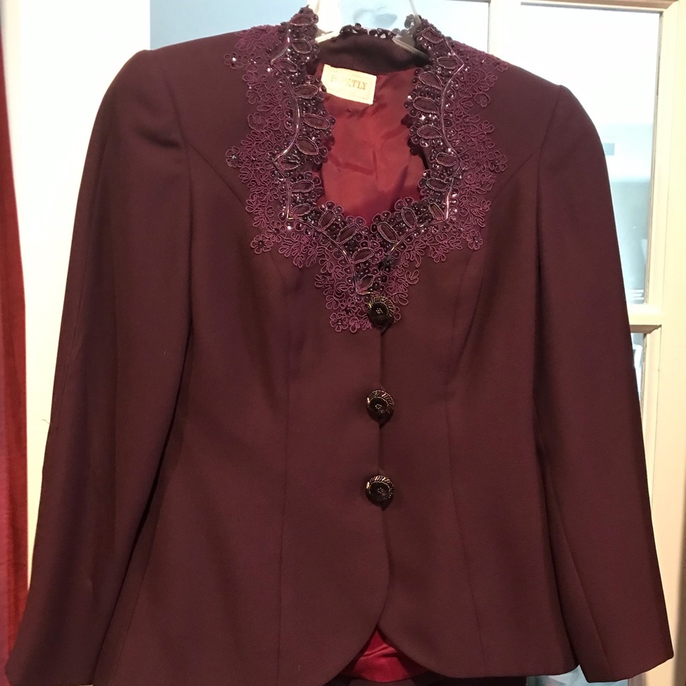 Hartly skirt suit